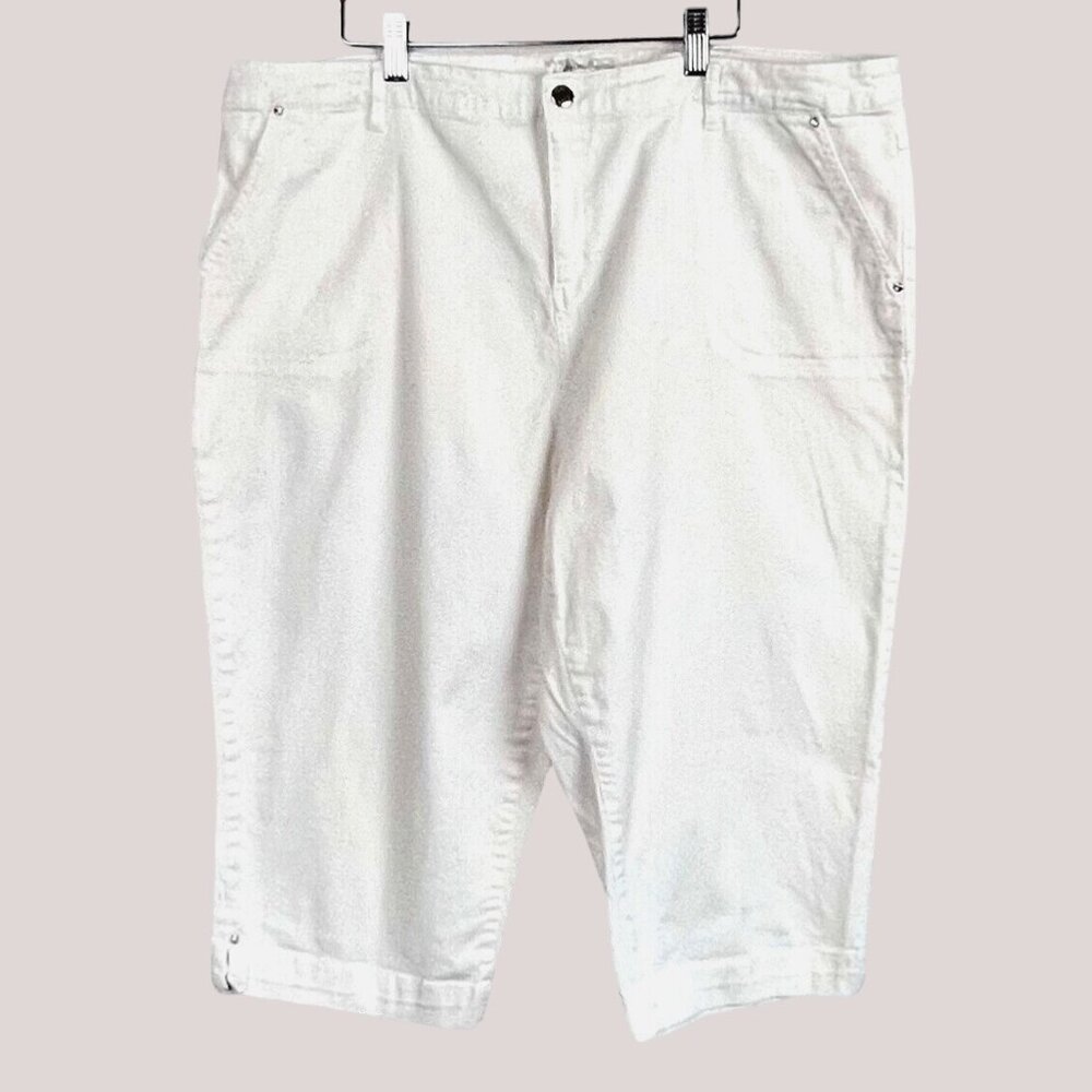 Dressbarn Women's White Denim Bermuda Shorts Size 20 Crystal Studded *See Below!